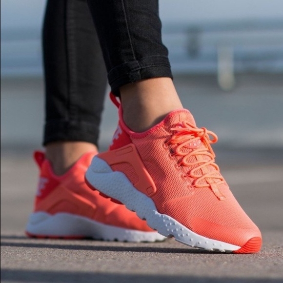 nike huarache bright mango